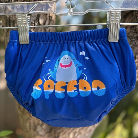 Speedo Premium Swim Diaper Blue with Cartoon Shark on Bum Size M 12M (18-22lbs) - Picture 2 of 5